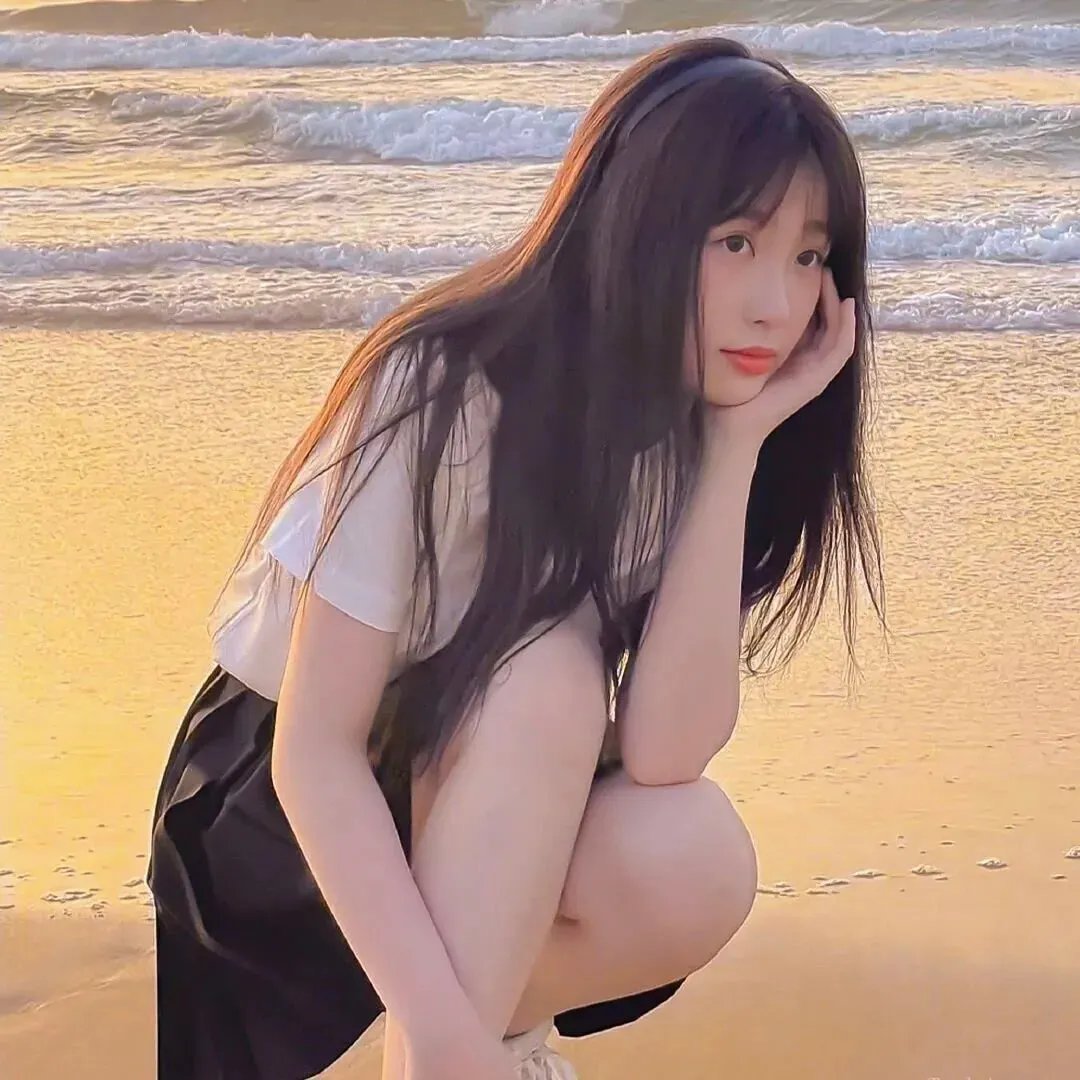 狐狸躲进洞